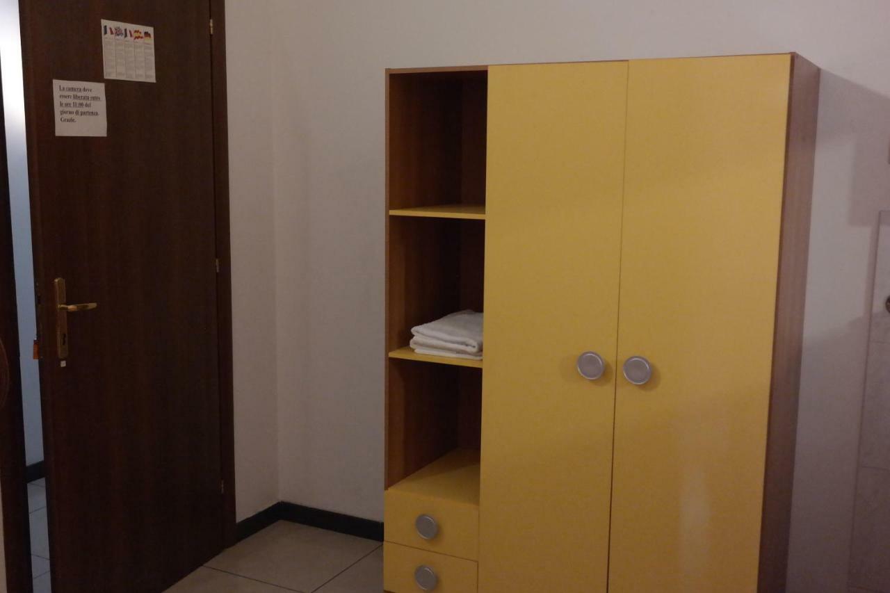 Hotel Houston Livorno - Struttura Esclusivamente Turistica - Not For Business Or Workers Exterior photo