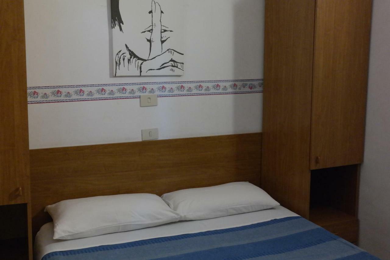 Hotel Houston Livorno - Struttura Esclusivamente Turistica - Not For Business Or Workers Exterior photo