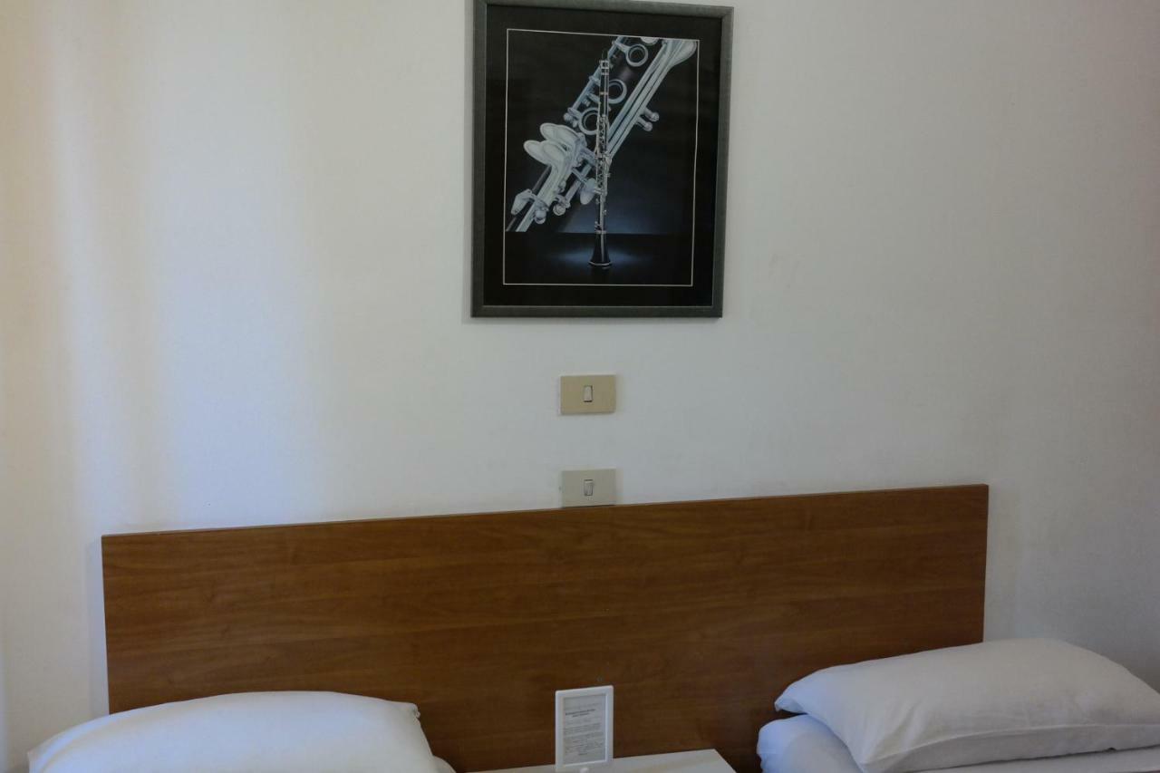 Hotel Houston Livorno - Struttura Esclusivamente Turistica - Not For Business Or Workers Exterior photo