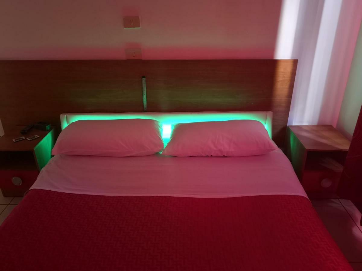 Hotel Houston Livorno - Struttura Esclusivamente Turistica - Not For Business Or Workers Exterior photo
